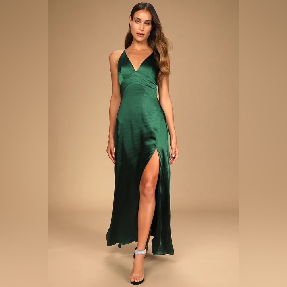 Lulu’s Luxe Limelight Green Maxi dress size M